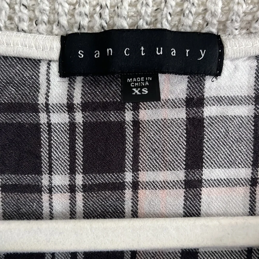 Sanctuary Slit‎ Sided Sweater sz XS Gray Anthropologie Comfort casual Plaid